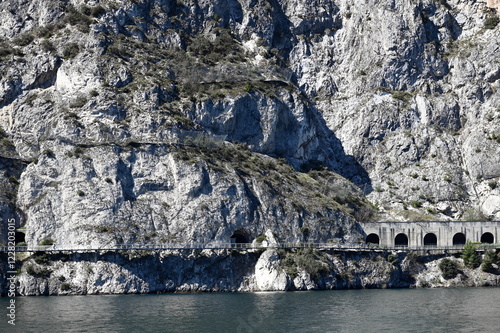 Radweg am Gardasee photo