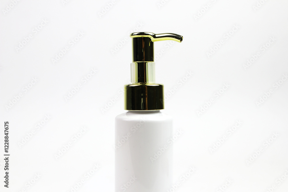Obraz premium bottle of pump isolated on white