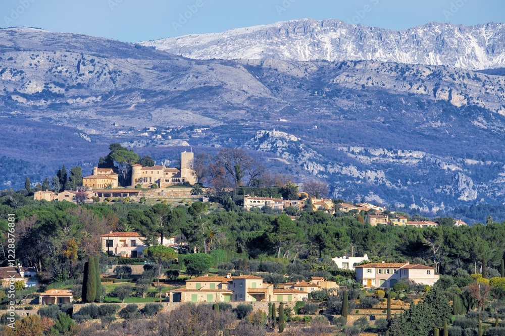 Fototapeta premium The old village of Mougins and the snow-covered Alpes, Mougins, Alpes-Maritimes, Provence-Alpes-Côte d'Azur, France, Europe