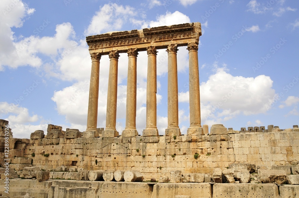 Obraz premium The six remaining columns of the Temple of Jupiter, UNESCO World Heritage Site, Baalbek, Beqaa Valley, Lebanon, Middle East, Orient, Asia