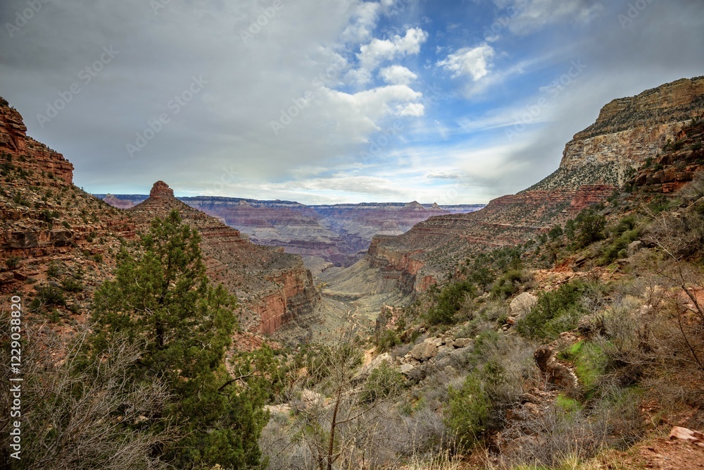 Gorge of the Grand Canyon, view from Bright Angel Trail, eroded rock landscape, South Rim, Grand Canyon National Park, Arizona, USA, North America Gorge of the Grand Canyon, view from Bright Angel Trail, eroded rock landscape, South Rim, Grand Canyon National Park, Arizona, USA, North America