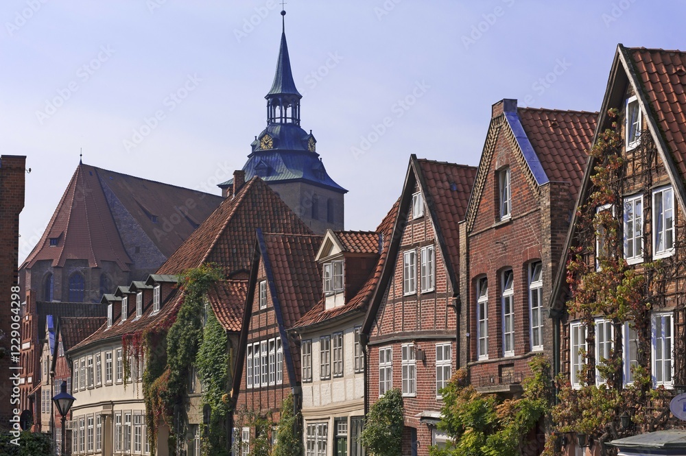 Fototapeta premium Old town houses Auf dem Meere, behind Michael's Church, Lüneburg, Lower Saxony, Germany, Europe