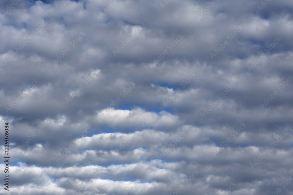 Obraz premium Clouds, Altocumulus stratiformis perlucidus undulatus, Bavaria, Germany, Europe