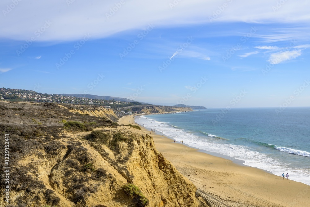 View of the sandy beach from Vista Point, Pelican Point, coastal reserve, Crystal Cove State Park, Orange County, California, USA, North America View of the sandy beach from Vista Point, Pelican Point, coastal reserve, Crystal Cove State Park, Orange County, California, USA, North America