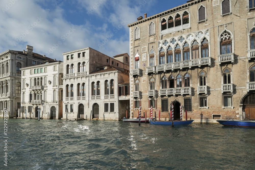 Naklejka premium Palazzo Giustinian, 15th century, Palazzo Ca' Bernardo and Palazzo Bernardo Nani on the left, Palazzo Ca' Rezzonico behind, Grand Canal, Dorsoduro, Venice, Veneto, Italy, Europe