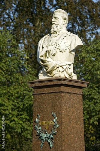 Marble bust, memorial to King and Emperor Friedrich III, spa garden, Bad Homburg vor der Höhe, Hesse, Germany, Europe photo