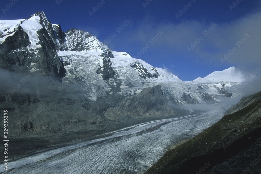 Obraz premium Pasterze Glacier beneath Mt. Grossglockner, Hohe Tauern National Park, Austria, Europe