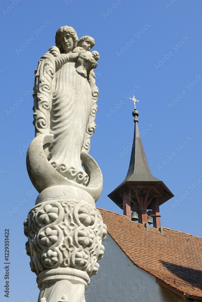 Obraz premium Rapperswil - statue from the holy Mary - canton of St. Gallen, Switzerland, Europe., Europe