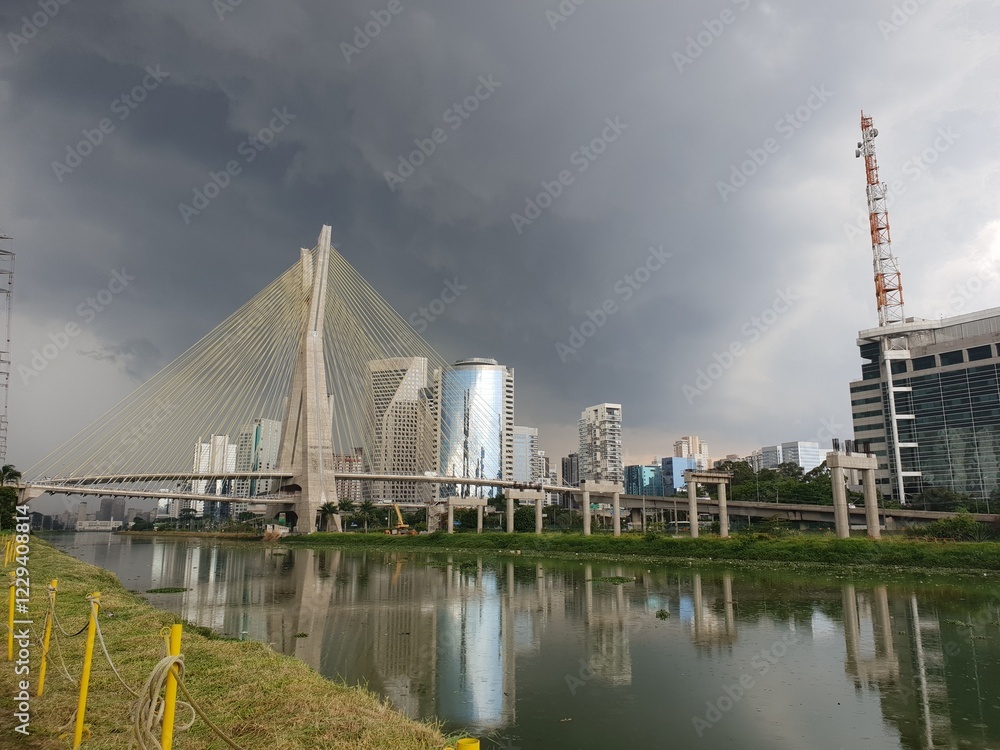 Fototapeta premium View of the cable-stayed bridge of the Marginal Pinheiros in Sao Paulo