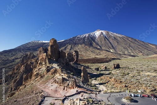 Obraz na płótnie Canadas del Teide National park - El Teide Roques de Garcia Tenerife Canary Isla
