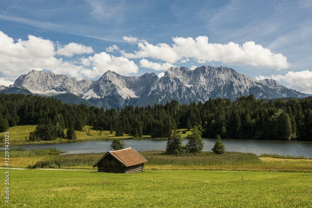 Obraz premium Lake Geroldsee, near Mittenwald, Karwendel, Alps, Bavaria, Germany, Europe