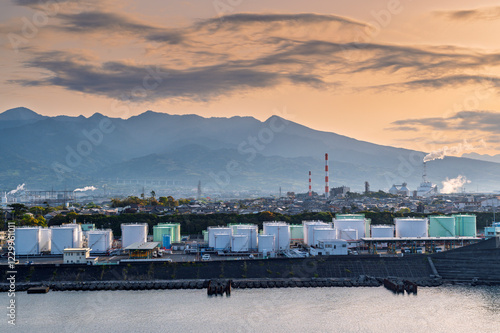 Obraz na płótnie Industrial petrochemical refinery with gas storage and structure of pipeline with smoke from Japan industry chemical factory zone, Fuji City, Shizuoka, Japan w salonie