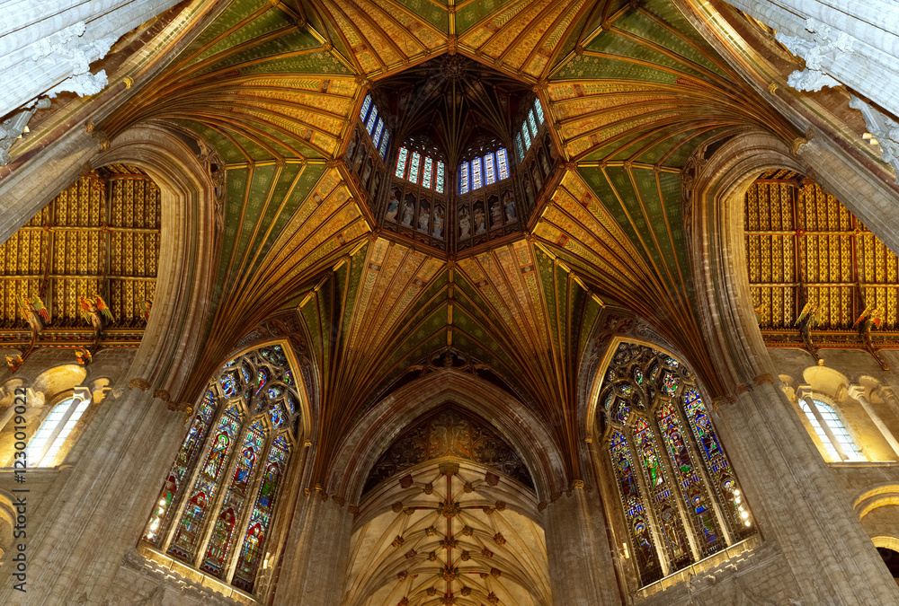 Obraz premium Symmetry in Ely Cathedral Octagonal Tower ceiling.