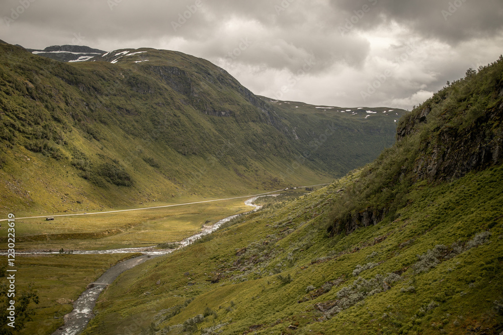 norwegische landschaft mit fluss norwegische landschaft mit fluss