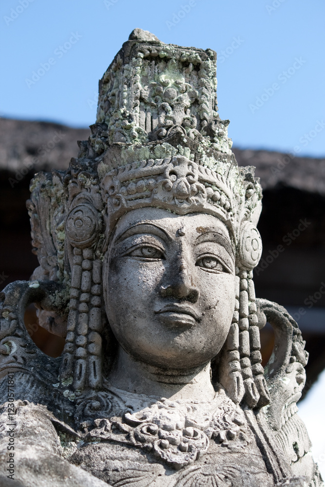 Volto statua all'ingresso del vecchio palazzo di giustizia di Kerta Gosa 