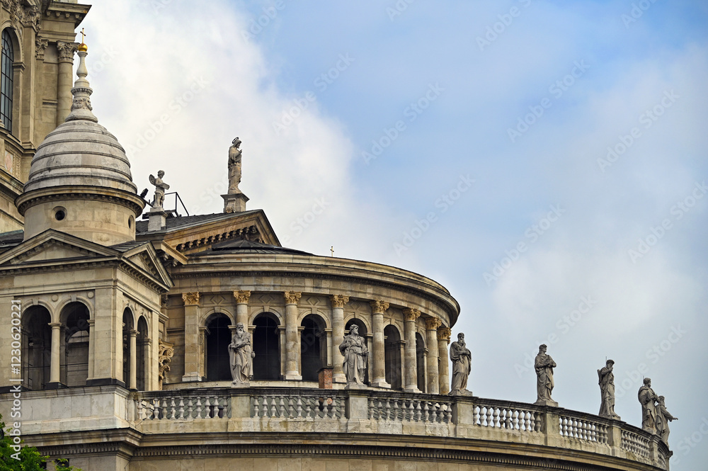 Fototapeta premium St. Stephen's Basilica in Budapest, Hungary,Roman catholic cathedral