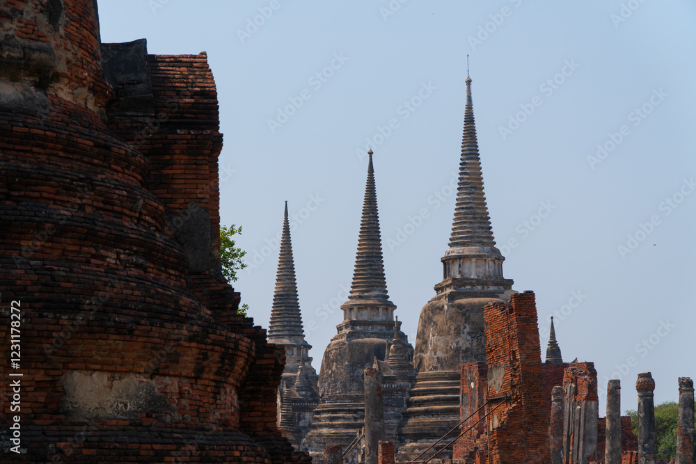 Fototapeta premium Wat Phra Si Sanphet in Ayutthaya Historical Park, Ayutthaya, Thailand.