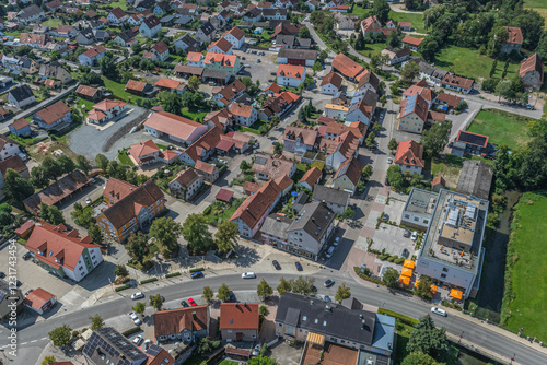 Die Marktgemeinde Schierling südlich von Regenburg im Tal der Großen Laber von oben photo