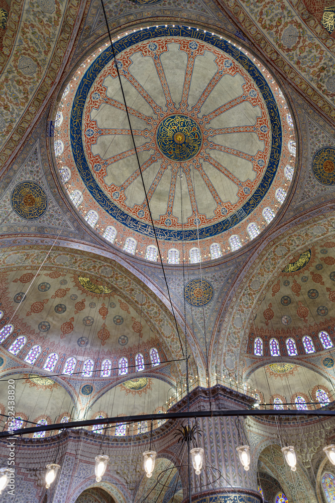 Obraz premium Interior and ceiling details of the Blue Mosque in Istanbul