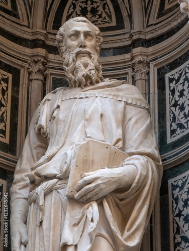 Fényképezés The statue of St