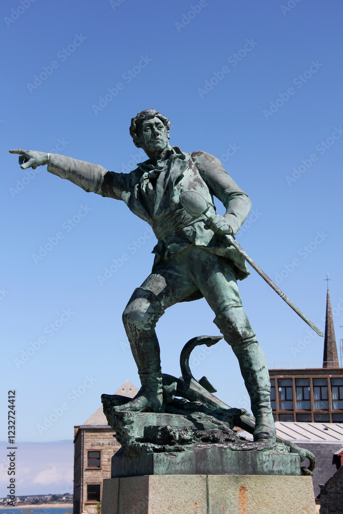 Obraz premium Statue of the corsair Surcouf in Saint Malo, France