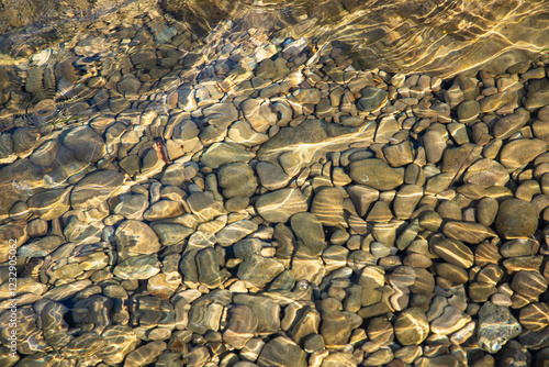 Obraz na płótnie Macro view of stones under water. w salonie