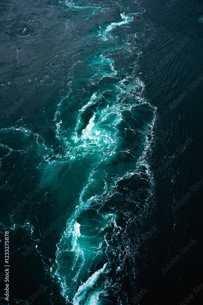 Experience the Hypnotic Ocean Currents Found in the Deep Blue Waters of Our Planet Experience the Hypnotic Ocean Currents Found in the Deep Blue Waters of Our Planet
