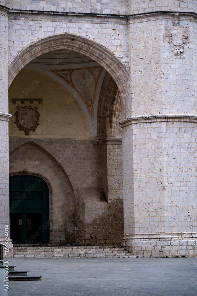 Naklejka premium ciudad europea de Valladolid con sus antiguas calles y monumentos 