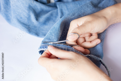hands of a woman knitting