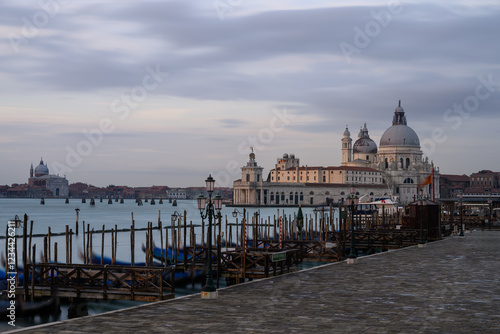 Blick auf santa maria della salute photo