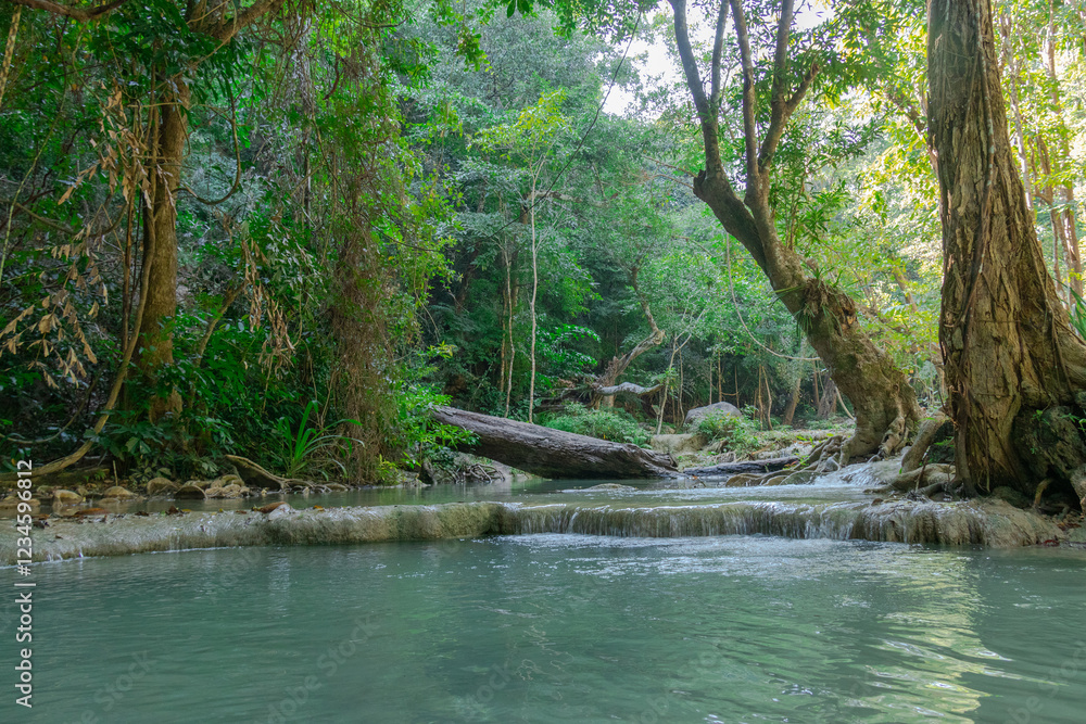 Naklejka premium Seven-level Erawan Waterfall in Pattaya