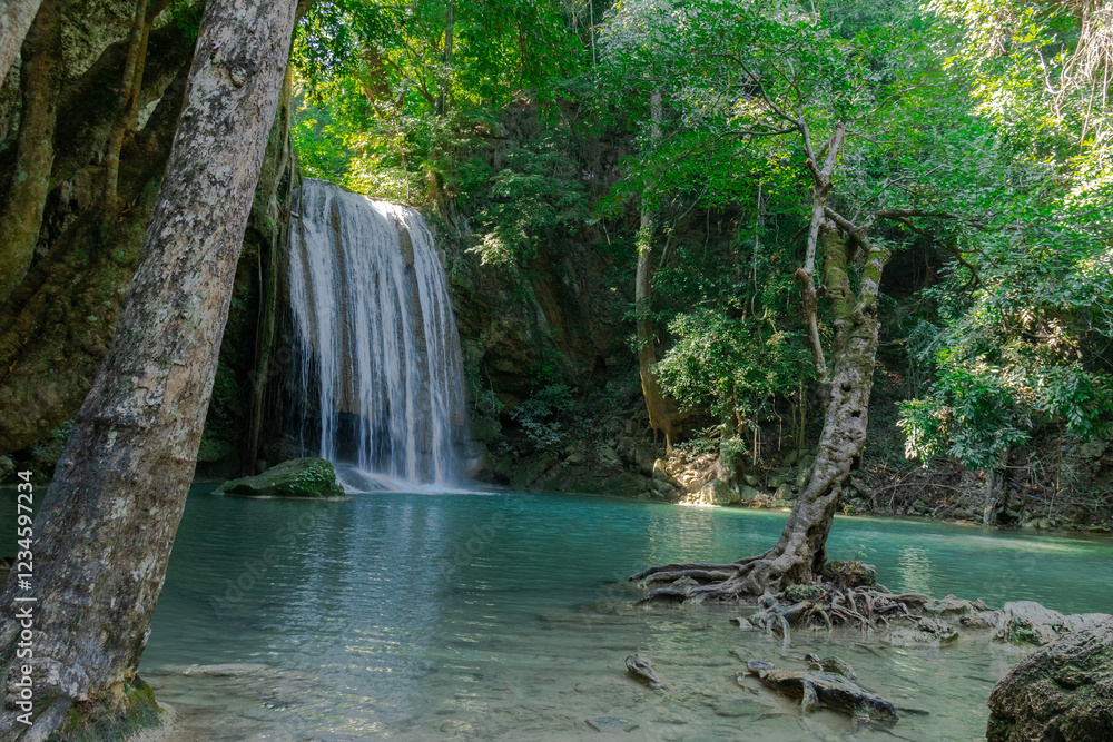Naklejka premium Seven-level Erawan Waterfall in Pattaya
