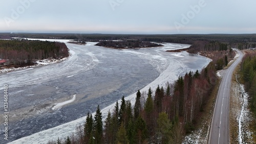 Fluss im Winter