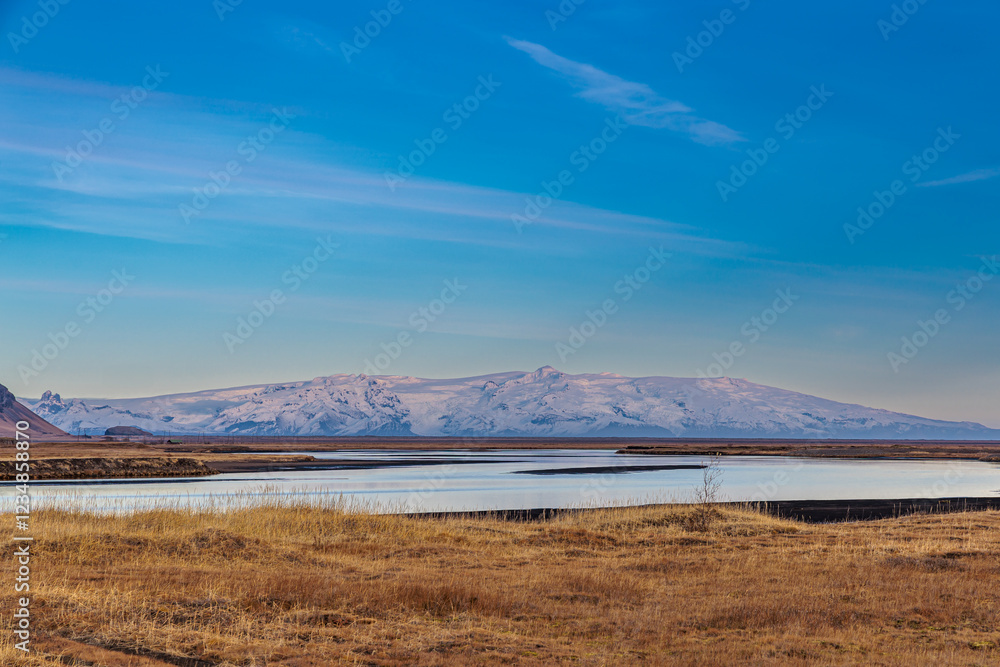 A country in the southern region between Vik and Jokulsarlon in Iceland.