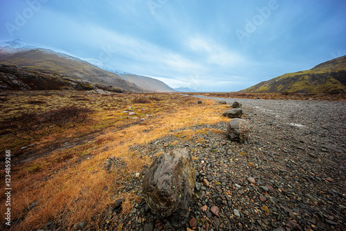 Obraz na płótnie A glacial lake in Svínafellsjokull National Park in the east of Iceland. w salonie