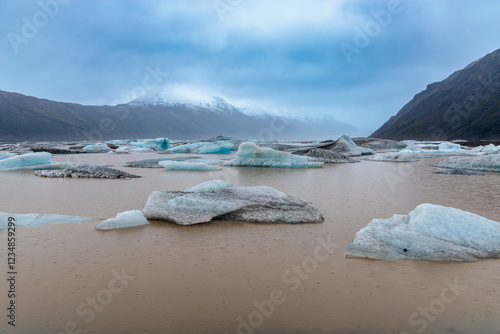 Heinabergslon glacial lake in Svínafellsjökull National Park in the east of Iceland.