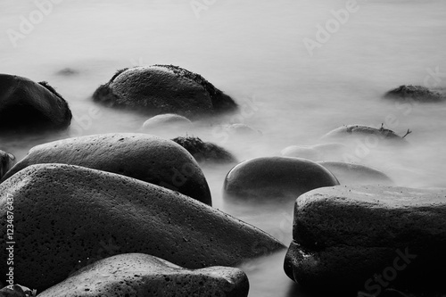 Canvastavla longexposure with stones and water