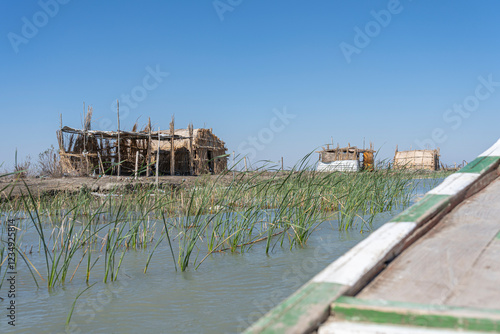 Obraz na płótnie A boat trip in the marshlands of iraq near Chibayish, Chabaish, Nasiriya w salonie