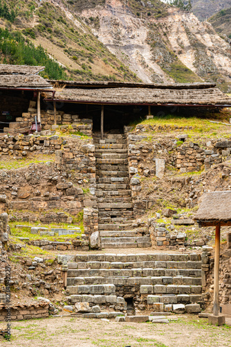 Escaleras Milenarias: Arquitectura Ancestral en Chavín de Huántar