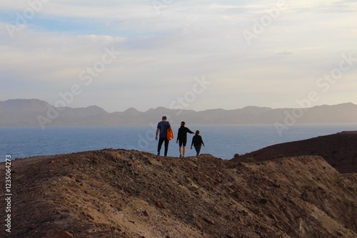 Wallpaper Mural Family Hiking in an Island Torontodigital.ca