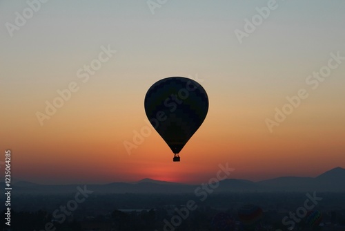 Wallpaper Mural Hot Air Ballon at sunrise Torontodigital.ca