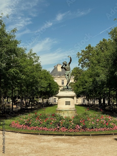 Wallpaper Mural Paris during summer Torontodigital.ca