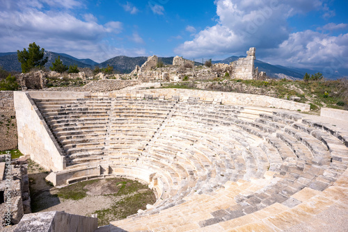 The remains of an Opramoas monument, aqueduct, a small theater, a temple of Asclepius, sarcophagi, and churches from Rhodiapolis, which was a city in ancient Lycia. Today it is located in Kumluca