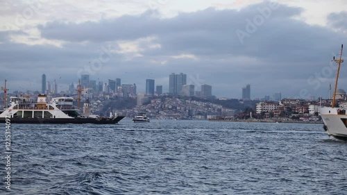 Wallpaper Mural ship in the sea Torontodigital.ca