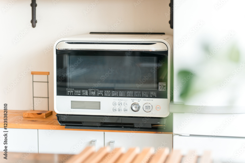 Obraz premium キッチンにある電子レンジ 