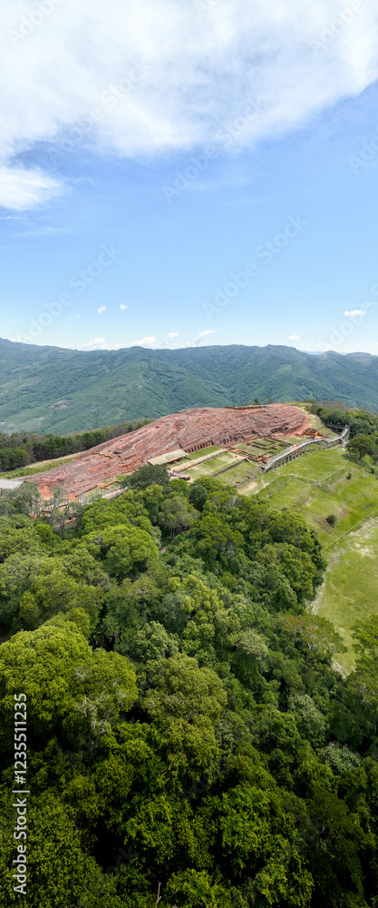 Obraz premium Aerial Drone View of El Fuerte de Samaipata, UNESCO Heritage Site in Bolivia