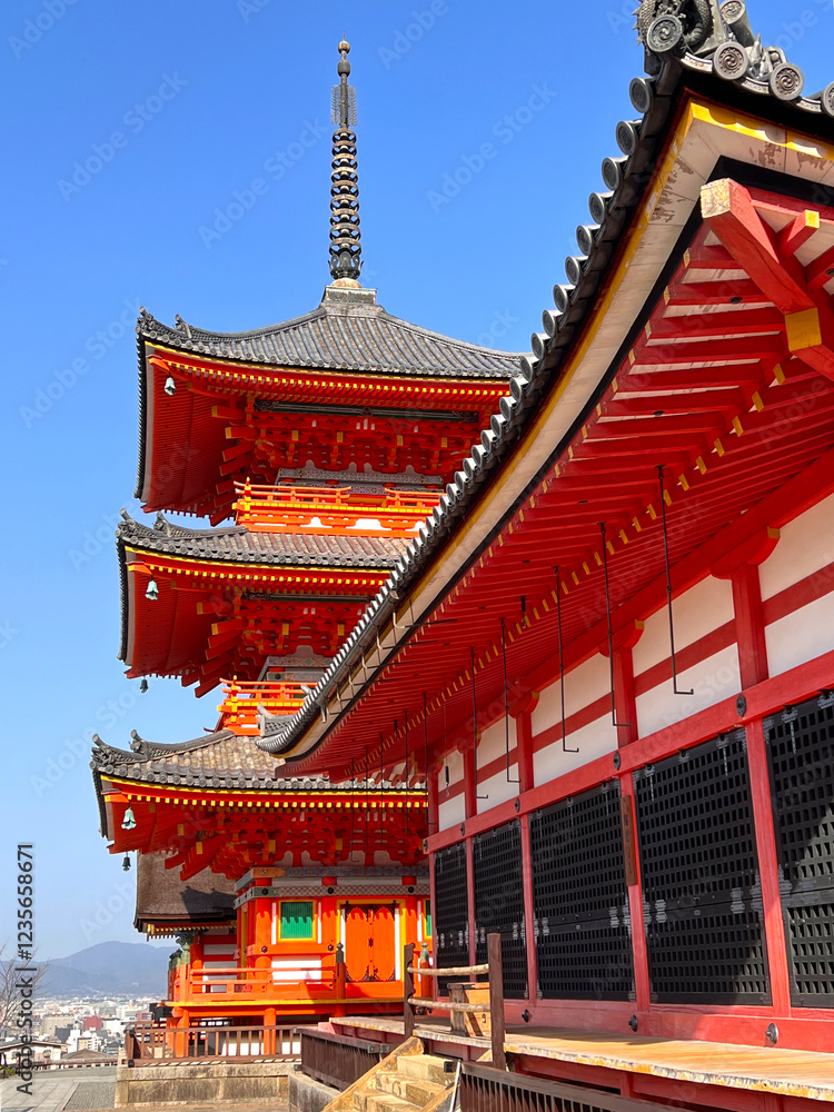 Historic Three-Story Pagoda at Kiyomizu-dera – A Kyoto Must-See Historic Three-Story Pagoda at Kiyomizu-dera – A Kyoto Must-See