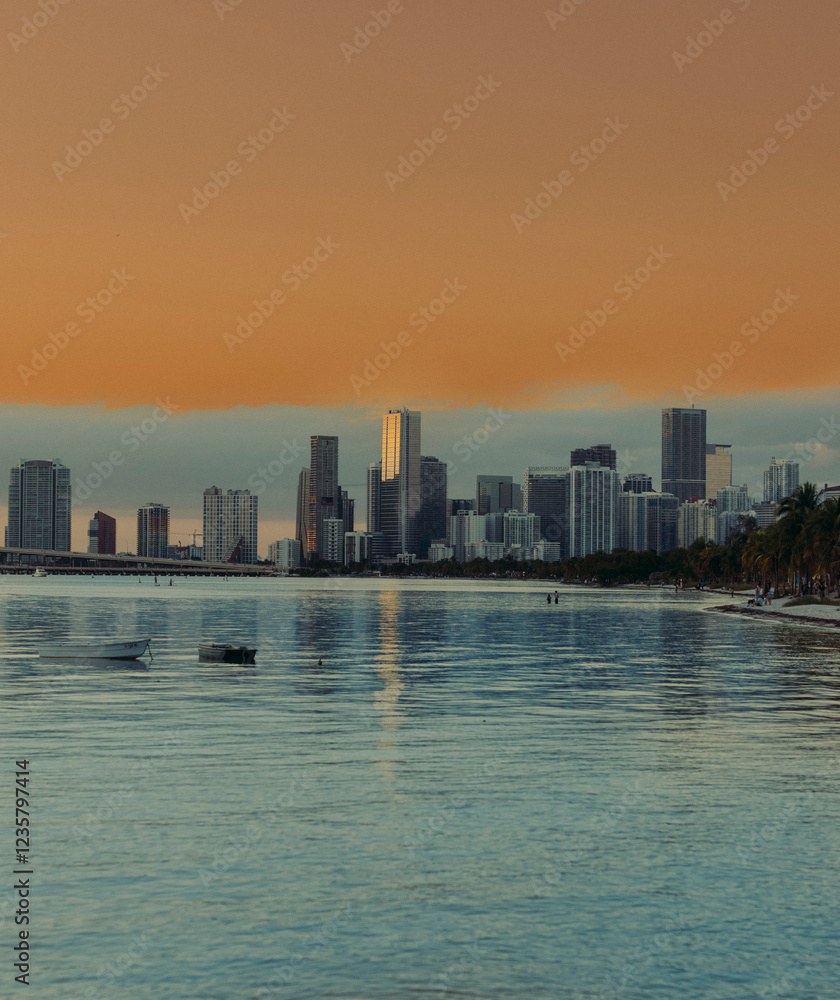 Fototapeta premium magical miami views city skyline at sunset