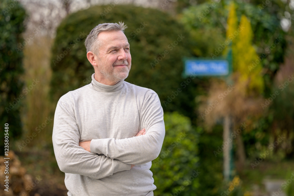 Obraz premium Thoughtful Man in Greenery