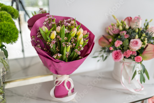 Wallpaper Mural Bukiet Kwiatów w kwiaciarni Torontodigital.ca